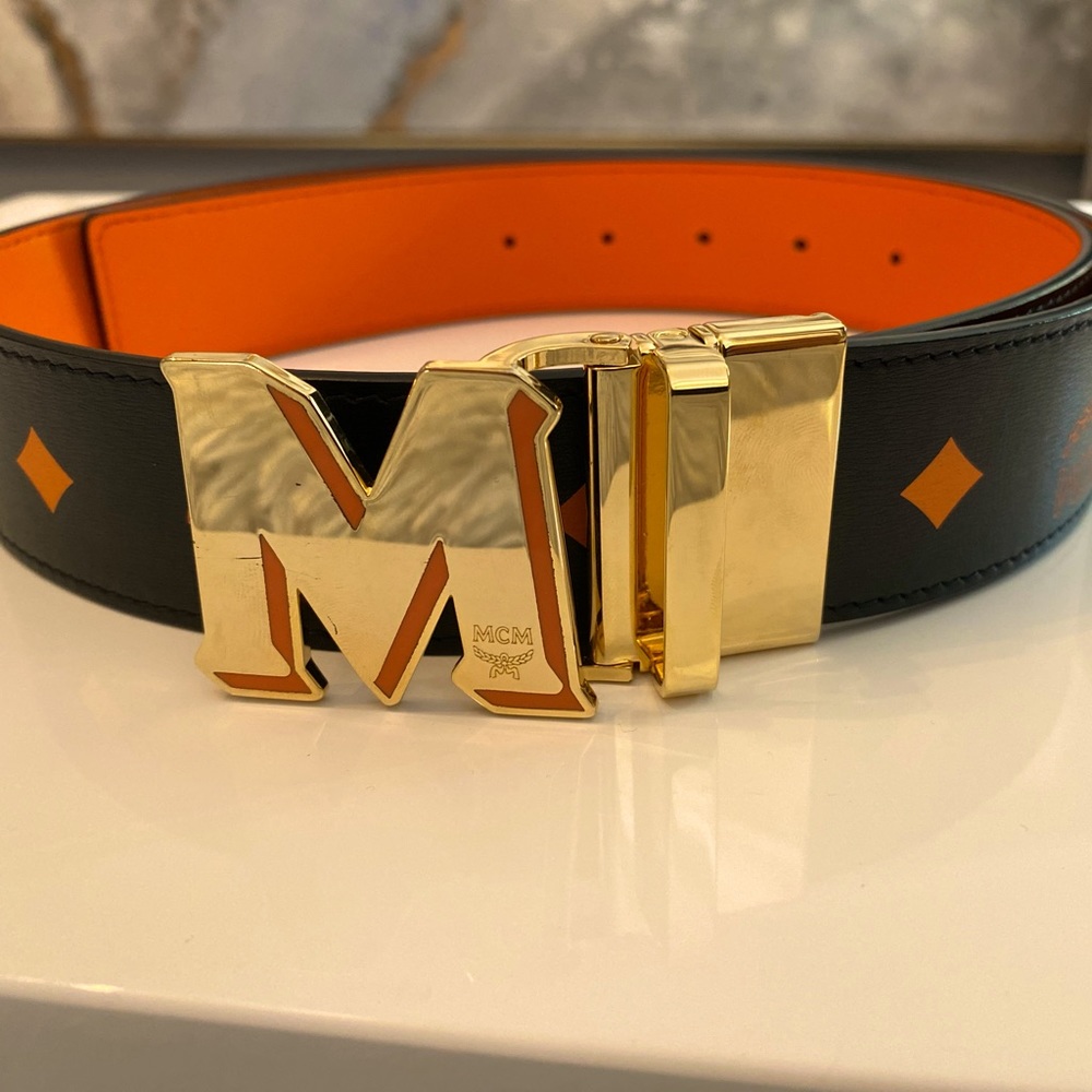 Reversible MCM Belt